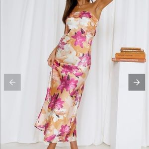 Beat Pumpin Maxi Dress Floral - Medium